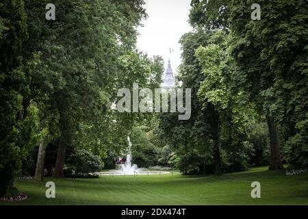 Ein Blick auf den Garten des Elysee-Palastes, der offiziellen Residenz des französischen Präsidenten, an einem Tag der offenen Tür für die Öffentlichkeit, 6. Juli 2014. Foto von Audrey Poree/ABACAPRESS.COM Stockfoto