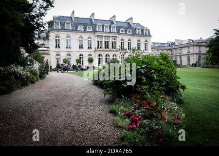 Ein Blick auf den Garten des Elysee-Palastes, der offiziellen Residenz des französischen Präsidenten, an einem Tag der offenen Tür für die Öffentlichkeit, 6. Juli 2014. Foto von Audrey Poree/ABACAPRESS.COM Stockfoto
