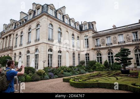 Ein Blick auf den Garten des Elysee-Palastes, der offiziellen Residenz des französischen Präsidenten, an einem Tag der offenen Tür für die Öffentlichkeit, 6. Juli 2014. Foto von Audrey Poree/ABACAPRESS.COM Stockfoto