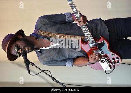 Gary Clark, Jr. tritt am 10. Juli 2014 im 2014 Taste of Chicago im Grant Park in Chicago, IL, USA, auf. Foto von Cindy Barrymore/ABACAPRESS.COM Stockfoto