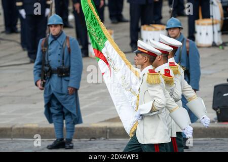 Algerische Delegation sah die jährliche Militärparade des Bastille-Tages am Place de la Concorde in Paris, Frankreich, am 14. Juli 2014. Foto von Ammar Abd Rabbo/ABACAPRESS.COM Stockfoto