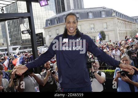 Der französische Athlet Pascal Martinot-Lagarde kommt am 18. August 2014 in Paris am Gare de Lyon an. Die französische Leichtathletik-Nationalmannschaft gewann letzte Woche bei der Leichtathletik-Europameisterschaft in Zürich 23 Medaillen. Foto von Jerome Domine/ABACAPRESS.COM Stockfoto