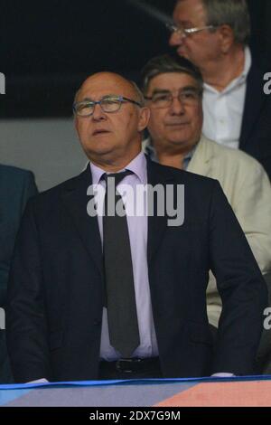 Michel Sapin während des Freundschaftsspiel des Internationalen Fußballs, Frankreich gegen Spanien im Stade de France in Saint-Denis Vorort von Paris, Frankreich am 4. September 2014. Frankreich gewann 1:0. Foto von Henri Szwarc/ABACAPRESS.COM Stockfoto