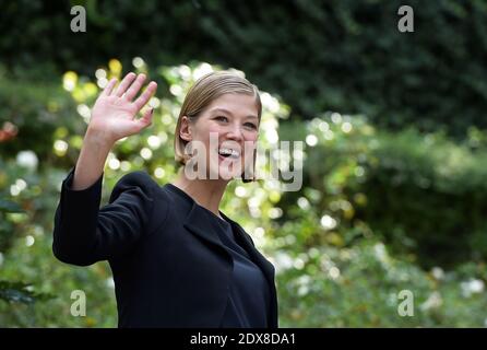 Schauspielerin Rosamund Pike besucht den Film 'Gone Girl' Fotocall in Rom, Italien am 12. September 2014. Foto von Eric Vandeville/ABACAPRESS.COM Stockfoto