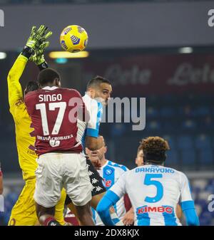 Neapel, Kampanien, Italien. Dezember 2020. Während des italienischen Serie A Fußballmatches SSC Napoli gegen FC Turin am 23. Dezember 2020 im Diego Armano Maradona Stadion in Neapel.im Bild: SINGO Credit: Fabio Sasso/ZUMA Wire/Alamy Live News Stockfoto