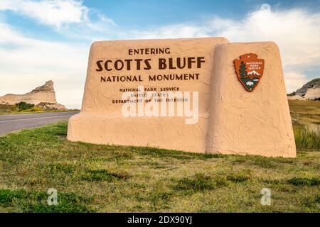Begrüßungsschild zum Scotts Bluff National Monument in Scottsbluff, Nebraska. Stockfoto