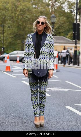 Street Style, vor Margarett Howell Modenschau, Frühjahr/Sommer 2015, Rambert 99 Upper Ground, London, UK, am 14. september 2014. Fotos von Sophie Mhabille/ABACAPRESS.COM Stockfoto