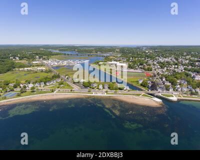 Annisquam River Flussmündung Luftaufnahme am Gloucester Hafen in Gloucester, Cape Ann, Massachusetts MA, USA. Der Fluss ist mit Gloucester Harbour b verbunden Stockfoto