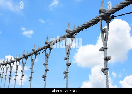 Spulen aus Draht oder Kabel für Hängebrücke. Stockfoto