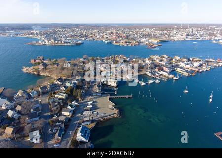 Luftaufnahme von Rocky Neck und Gloucester Harbour in City of Gloucester, Cape Ann, Massachusetts, USA. Stockfoto