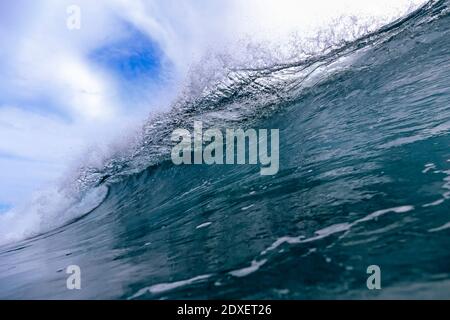 Blaue plätschernden Welle des Arabischen Meeres Stockfoto