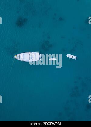 Boote auf dem Meer, Luftaufnahme Stockfoto