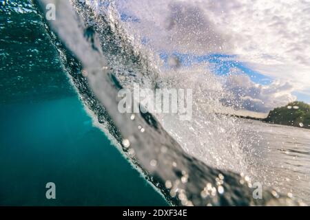 Blaue plätschernden Welle des Arabischen Meeres Stockfoto