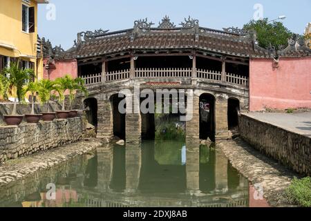 Eine alte japanische überdachte Brücke in Hoi an, Vietnam Stockfoto