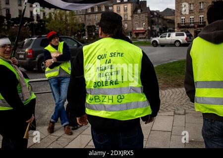 FRA - GILETS JAUNES DE DINAN Samedi 26 Janvier, tentative de assemblement des Gilets jaunes dans le Centre ville de Dinan. FRA - GELBE WESTEN VON DINA Stockfoto