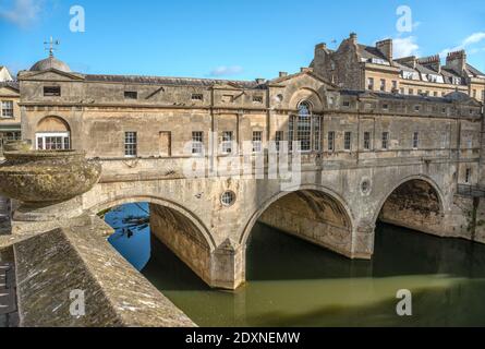 Pulteney Brücke über den Fluss Avon, Bath, Somerset, England Stockfoto