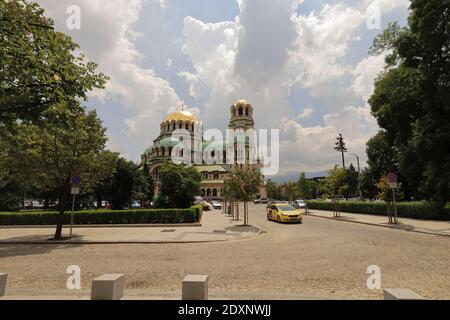 BULGARIEN, SOFIA - 01. AUGUST 2019: Alexander-Newski-Kathedrale in Sofia Stockfoto