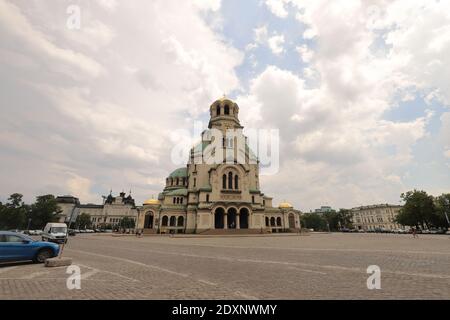 BULGARIEN, SOFIA, SOFIA ZENTRUM - 01. AUGUST 2019: Kathedrale St. Aleksandar Nevski Stockfoto