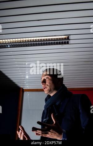 FRA - POLITIQUE - CONFÉRENCE DE PRESSE DE MARINE LE PEN ET JORDAN BARDELLA A Chantepie dans le Sud de Rennes, conférence de Presse suivi d'un apéritif Stockfoto