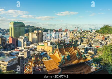 Landschaft von keelung Stadt und Hafen in taiwan Stockfoto