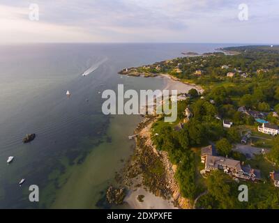 Annisquam Harbor Lighthouse Luftaufnahme, Gloucester, Cape Ann, Massachusetts, USA. Dieser historische Leuchtturm wurde 1898 am Fluss Annisquam erbaut. Stockfoto