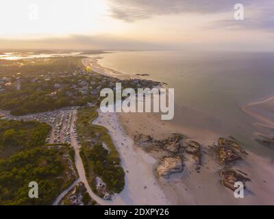 Wingaersheek Beach Luftaufnahme bei Sonnenuntergang in Gloucester, Cape Ann, Massachusetts, USA. Stockfoto