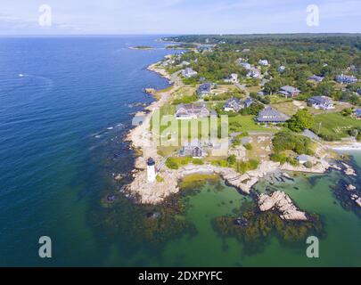 Annisquam Harbour Lighthouse, Blick von oben, Gloucester, Cape Ann, Massachusetts, MA, USA. Dieser historische Leuchtturm wurde 1898 am Fluss Annisquam erbaut. Stockfoto