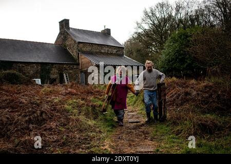 FRA - OASIS KERLANIC UN hiver au coeur d'une communauté en Centre Bretagne qui vie en autosuffisance alimentaire et énergétique. Stockfoto