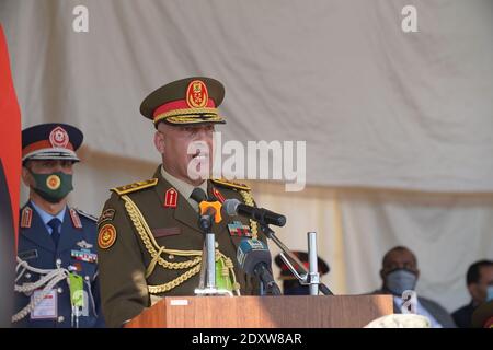 Tripolis, Libyen, 24. Dezember 2020, der Generalstabschef, Generalleutnant, Mohamed Al-Haddad. Kredit: Hussein Eddeb/Alamy Live Nachrichten Stockfoto