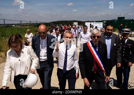 FRA - FRANCOIS DE RUGY EN BRETAGNE François de Rugy, Ministre d’État, Ministre de la Transition écologique et solidaire, signe le Contrat de transitio Stockfoto