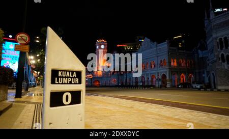 KUALA LUMPUR, MALAYSIA, 25. Dezember 2020 - das ikonische Sultan Abdul Samad Gebäude in Dataran Merdeka ist einer der wichtigsten touristischen Attr der Stadt Stockfoto