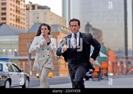 HOLEN SIE SICH DEN SMART 2008 Warner Bros Pictures Film mit Anne Hathaway Und Steve Carell Stockfoto