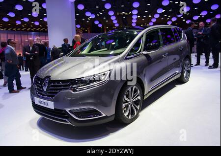 Der neue Renault Espace V ist am 2 2014. Oktober 2014 am Pressetag 2 des Pariser Automobilsalon (Mondial de l'Automobile) in Paris, Frankreich, zu sehen. Foto von Nicolas Genin/ABACAPRESS.COM Stockfoto