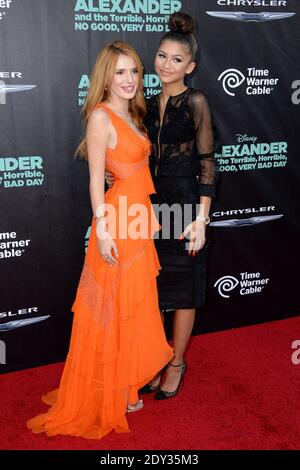 Bella Thorne und Zendaya Coleman besuchen am 6. Oktober 2014 die Premiere von Disneys Alexander and the terrible, Horrible, No Good, Very Bad Day im El Capitan Theatre in Los Angeles, CA, USA. Foto von Lionel Hahn/ABACAPRESS.COM Stockfoto