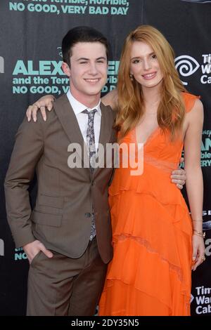 Dylan Minnette und Bella Thorne besuchen am 6. Oktober 2014 die Premiere von Disneys Alexander and the terrible, Horrible, No Good, Very Bad Day im El Capitan Theatre in Los Angeles, CA, USA. Foto von Lionel Hahn/ABACAPRESS.COM Stockfoto