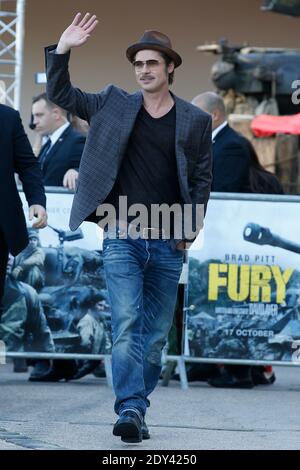 Schauspieler Brad Pitt kommt zu einer Fotoausstellung vor der französischen Premiere des Films Fury, der am 18. Oktober 2014 im Hotel des Invalides in Paris, Frankreich, stattfand. Foto von ABACAPRESS.COM Stockfoto