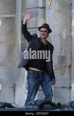 Schauspieler Brad Pitt kommt zu einer Fotoausstellung vor der französischen Premiere des Films Fury, der am 18. Oktober 2014 im Hotel des Invalides in Paris, Frankreich, stattfand. Foto von ABACAPRESS.COM Stockfoto