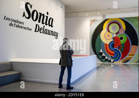 Ausstellungs-Retrospektive von Sonia Delaunay während des Pressetag im Museum of Modern Art in Paris, Frankreich am 3. November 2014. Diese Ausstellung wird am 15. April 2015 im Tate Modern Museum in London gezeigt. Foto Thierry Orban/ABACAPRESS.COM Stockfoto