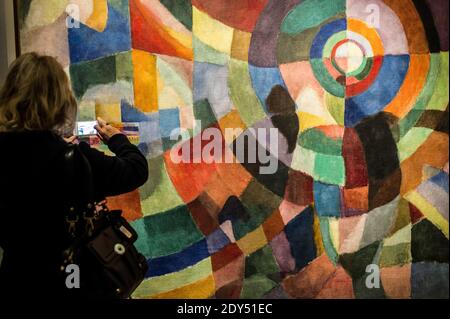 Ausstellungs-Retrospektive von Sonia Delaunay während des Pressetag im Museum of Modern Art in Paris, Frankreich am 3. November 2014. Diese Ausstellung wird am 15. April 2015 im Tate Modern Museum in London gezeigt. Foto Thierry Orban/ABACAPRESS.COM Stockfoto