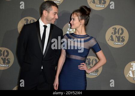 Charlotte Le Bon und Ali Baddou bei der Canal Plus 30-jährigen Party im Palais de Tokyo in Paris, Frankreich am 4. November 2014. Foto von Nicolas Briquet/ABACAPRESS.COM Stockfoto