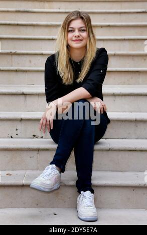 Louane Emera posiert während der La Famille Belier Photocall im Rahmen des 23. Sarlat Film Festival 2014 in Sarlat, Südwestfrankreich, am 11. November 2013. Foto von Patrick Bernard/ABACAPRESS.COM Stockfoto