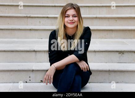 Louane Emera posiert während der La Famille Belier Photocall im Rahmen des 23. Sarlat Film Festival 2014 in Sarlat, Südwestfrankreich, am 11. November 2013. Foto von Patrick Bernard/ABACAPRESS.COM Stockfoto