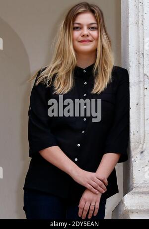 Louane Emera posiert während der La Famille Belier Photocall im Rahmen des 23. Sarlat Film Festival 2014 in Sarlat, Südwestfrankreich, am 11. November 2013. Foto von Patrick Bernard/ABACAPRESS.COM Stockfoto