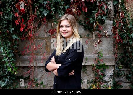 Louane Emera posiert während der La Famille Belier Photocall im Rahmen des 23. Sarlat Film Festival 2014 in Sarlat, Südwestfrankreich, am 11. November 2013. Foto von Patrick Bernard/ABACAPRESS.COM Stockfoto