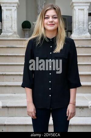 Louane Emera posiert während der La Famille Belier Photocall im Rahmen des 23. Sarlat Film Festival 2014 in Sarlat, Südwestfrankreich, am 11. November 2013. Foto von Patrick Bernard/ABACAPRESS.COM Stockfoto