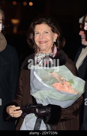 Königin Silvia von Schweden bei der Einweihung des "Jardin de Lumiere IKEA" (Nordlichter) im Garten des Palais Royal in Paris, Frankreich, am 2. Dezember 2014. Foto von Nicolas Briquet/ABACAPRESS.COM Stockfoto