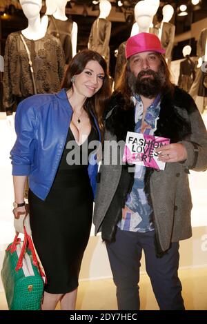 Sebastien Tellier und seine Frau Amandine de la Richardierre bei der H&M Party von Jeff Koons im Centre Pompidou in Paris am 10. Dezember 2014. Foto von Jerome Domine ABACAPRESS.COM Stockfoto