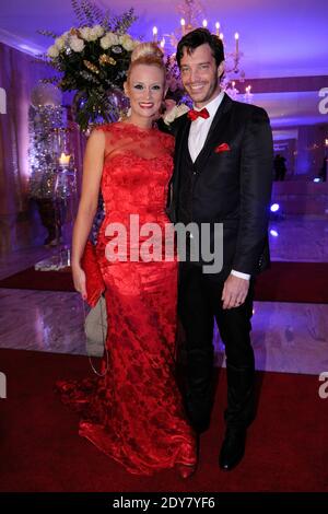 Elodie Gossuin und Bertrand Lacherie nehmen an der Verleihung der "Best Awards 2014" Teil, die am 15. Dezember 2014 in den Salons Hoche in Paris, Frankreich, stattfand. Foto von Alban Wyters/ABACAPRESS.COM Stockfoto