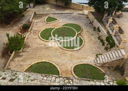 Garten im St. James Graben des Lascaris war Rooms Museum, Valletta, Malta Stockfoto