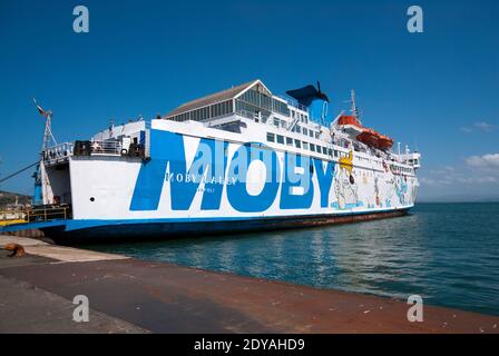 Fähre Moby Lines im Hafen von Portoferraio, Insel Elba, Toskana, Italien Stockfoto
